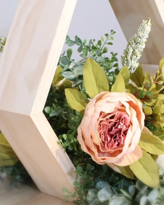 Centro de Mesa Hexagonal de Madera Maderts para Bodas y Eventos | Diseño Geométrico Minimalista imagen 2